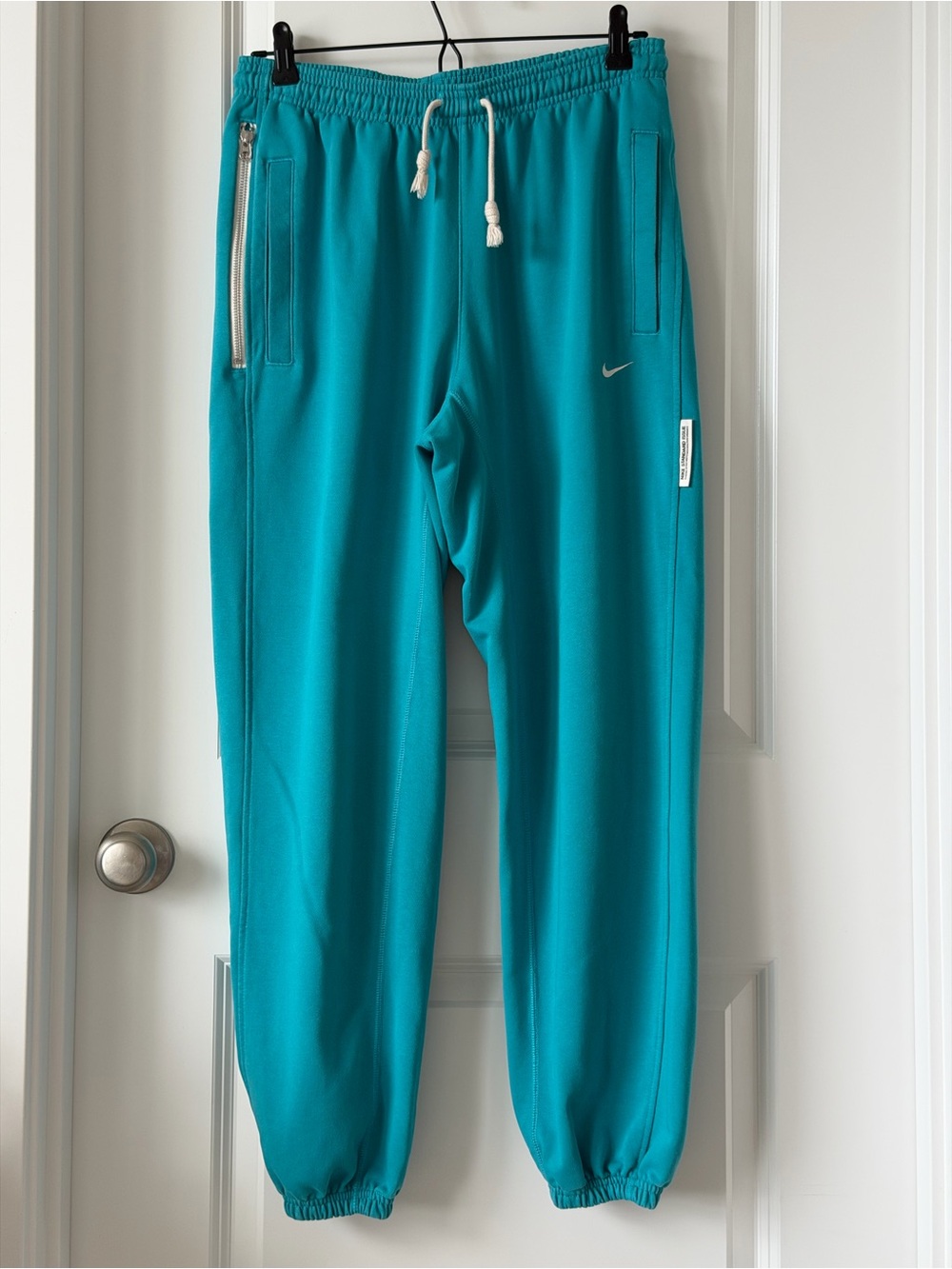 Nike Dry Fit Standard Issue Basketball Teal Men's Athletic Joggers - M